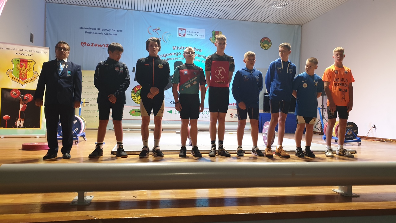 Mistrzostwa Polski Krajowego Zrzeszenia Ludowych Zespołów Sportowych w podnoszeniu ciężarów - zdjęcie #8 - eOstroleka.pl