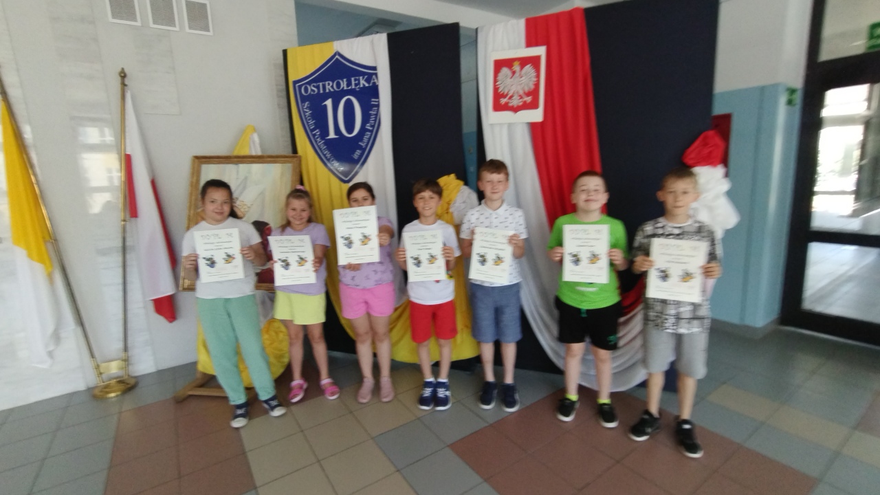 Innowacyjna Nauka: Przygoda z Technologią dla Młodych Entuzjastów w SP 10 - zdjęcie #9 - eOstroleka.pl