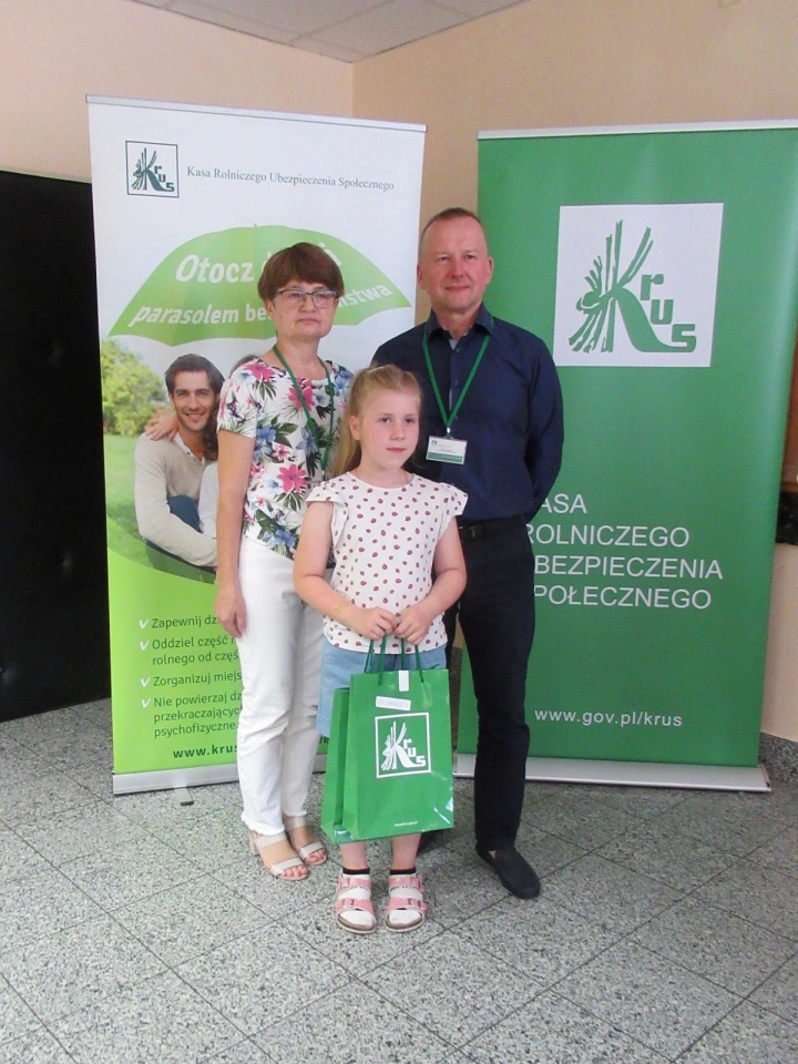 Oficjalne rozstrzygnięcie XIV Ogólnopolskiego Konkursu Plastycznego dla Dzieci „Bezpiecznie na wsi mamy, bo o zdrowie dbamy” [05.06.2024] - zdjęcie #4 - eOstroleka.pl