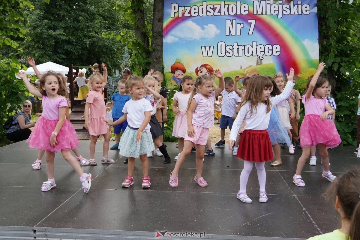 Festyn z okazji Dnia rodziny w Przedszkolu Miejskim nr 7 [05.06.2024] - zdjęcie #65 - eOstroleka.pl