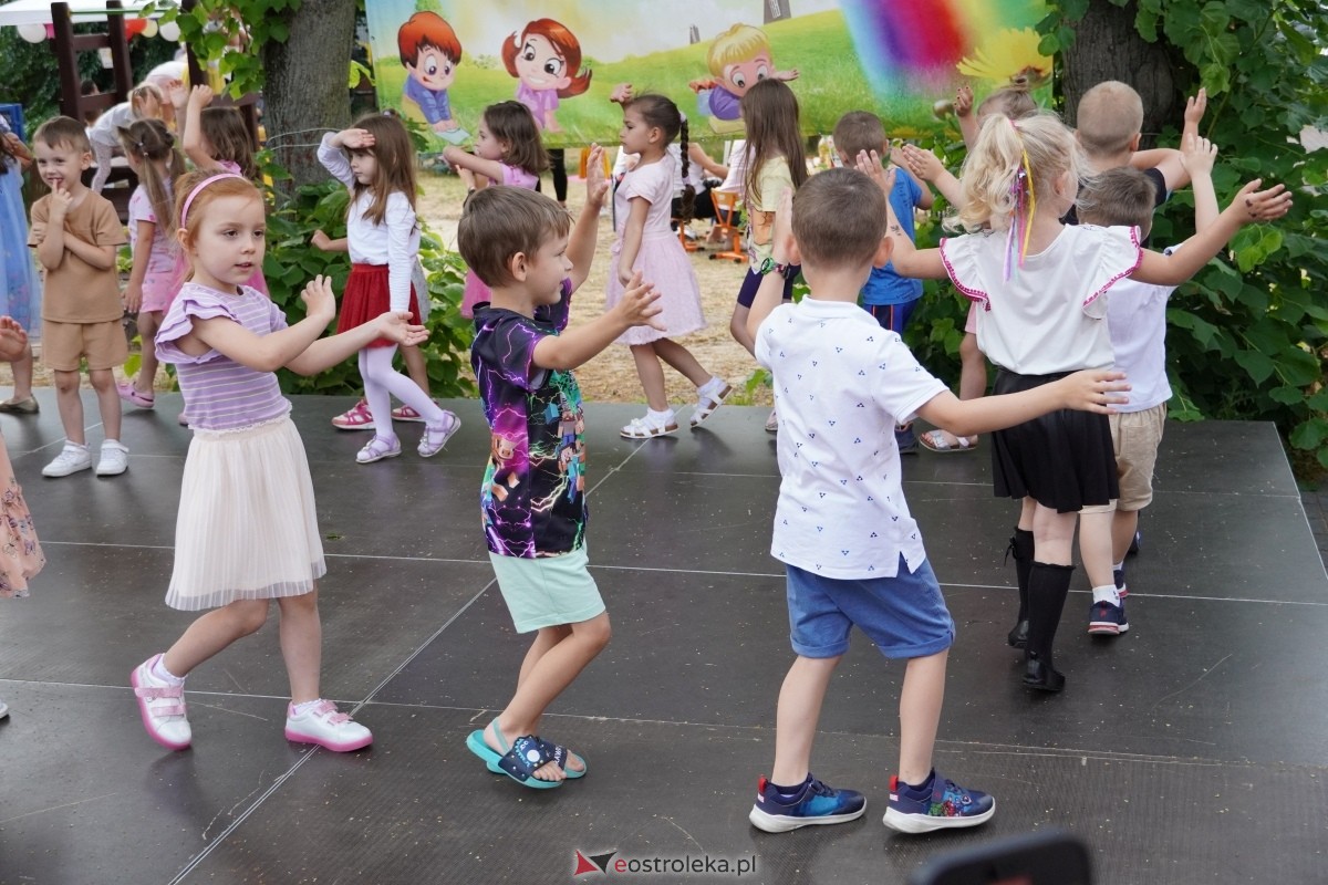 Festyn z okazji Dnia rodziny w Przedszkolu Miejskim nr 7 [05.06.2024] - zdjęcie #46 - eOstroleka.pl
