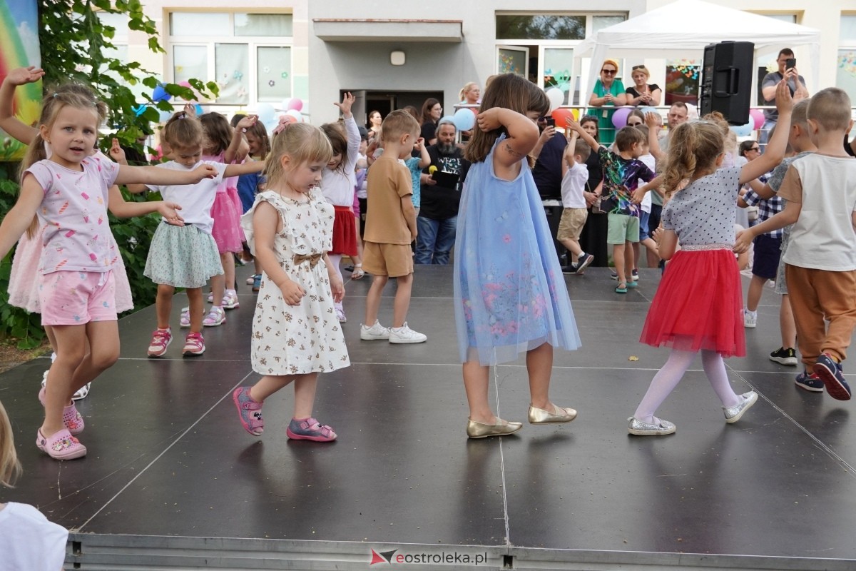 Festyn z okazji Dnia rodziny w Przedszkolu Miejskim nr 7 [05.06.2024] - zdjęcie #38 - eOstroleka.pl