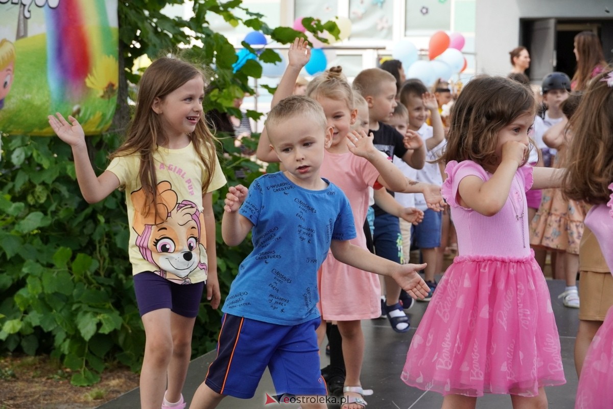 Festyn z okazji Dnia rodziny w Przedszkolu Miejskim nr 7 [05.06.2024] - zdjęcie #34 - eOstroleka.pl