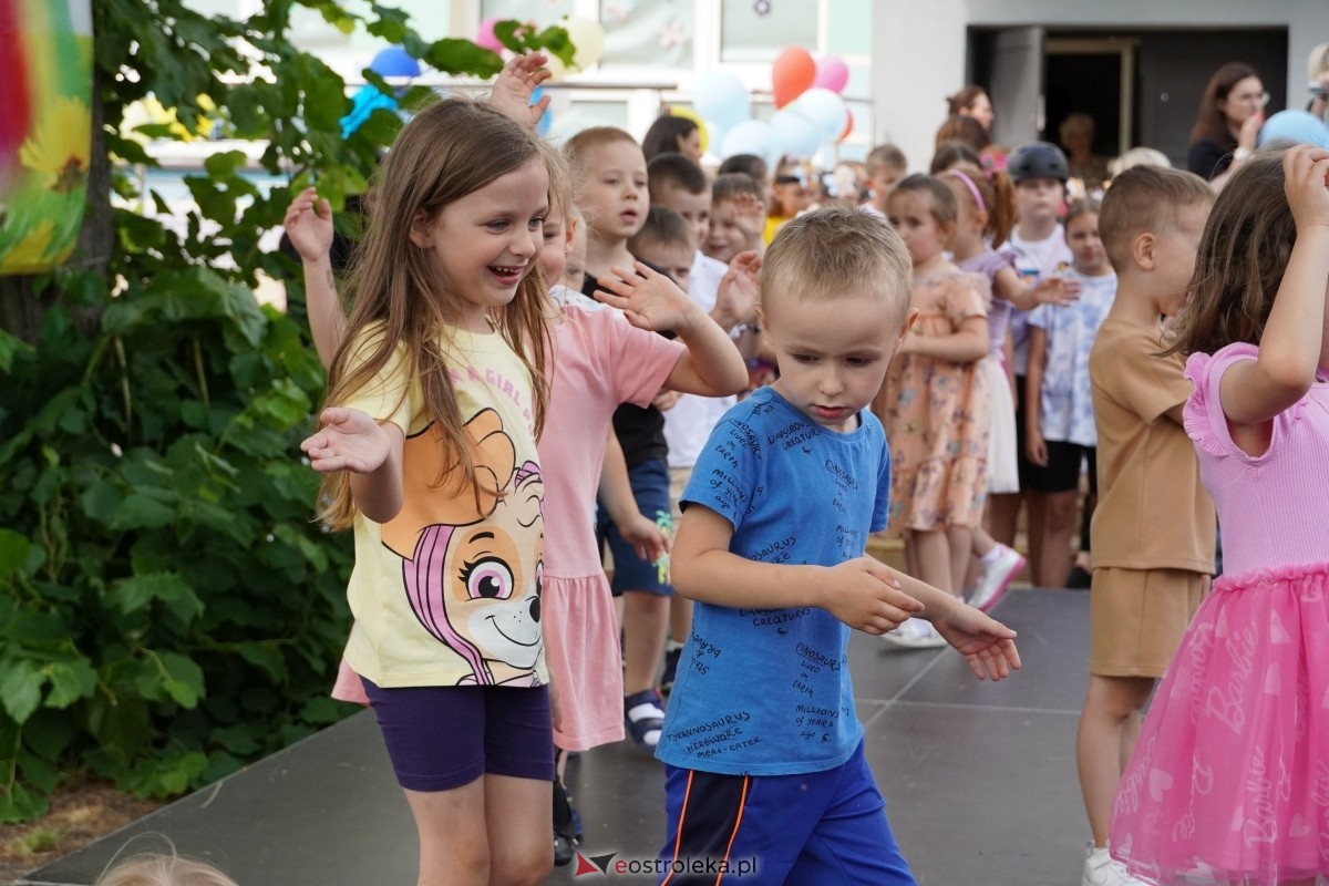 Festyn z okazji Dnia rodziny w Przedszkolu Miejskim nr 7 [05.06.2024] - zdjęcie #33 - eOstroleka.pl