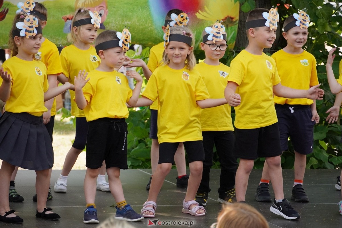 Festyn z okazji Dnia rodziny w Przedszkolu Miejskim nr 7 [05.06.2024] - zdjęcie #14 - eOstroleka.pl