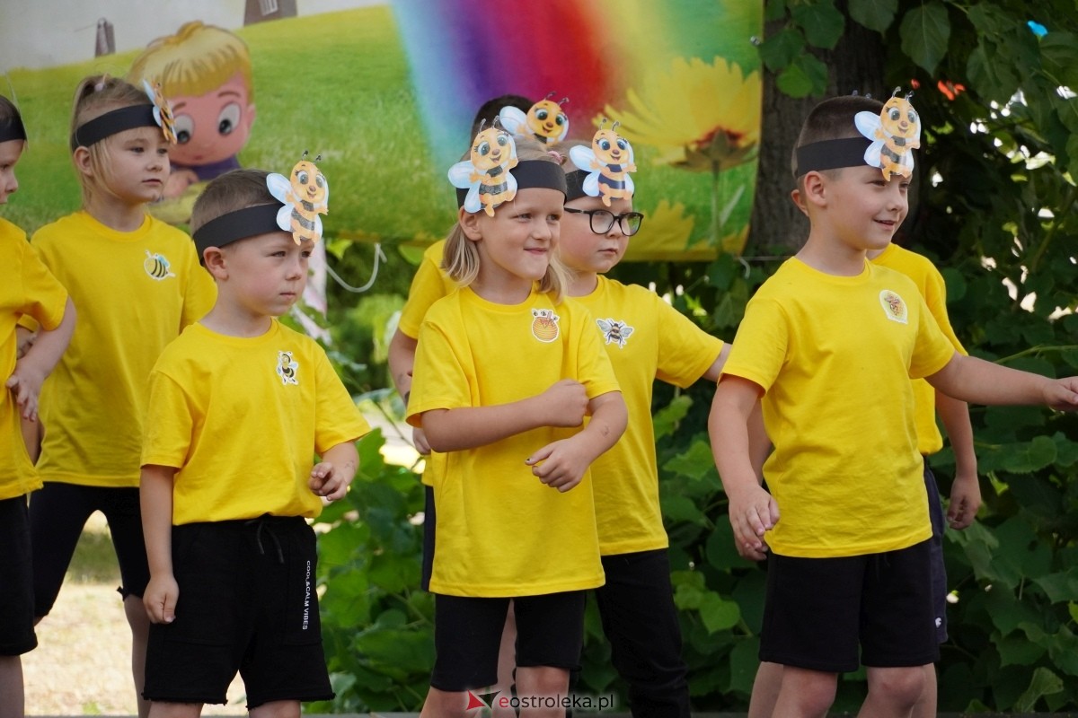 Festyn z okazji Dnia rodziny w Przedszkolu Miejskim nr 7 [05.06.2024] - zdjęcie #12 - eOstroleka.pl