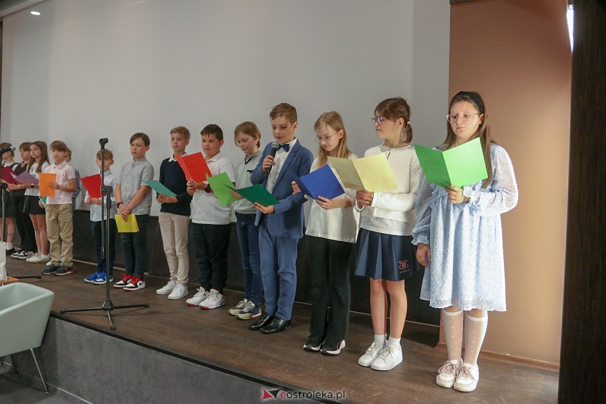 Spotkanie z Andrzejem Markiem Grabowskim [06.06.2024] - zdjęcie #37 - eOstroleka.pl