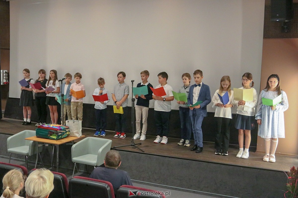 Spotkanie z Andrzejem Markiem Grabowskim [06.06.2024] - zdjęcie #30 - eOstroleka.pl