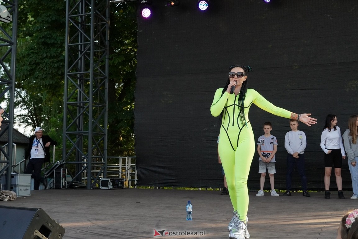 Koncert charytatywny Dla Tytusa na Placu Dworcowym [07.06.2024] - zdjęcie #6 - eOstroleka.pl