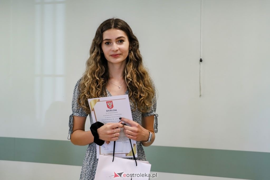 Rozstrzygnięcie konkursu literackiego o św. Janie Pawle II [07.06.2024] - zdjęcie #9 - eOstroleka.pl