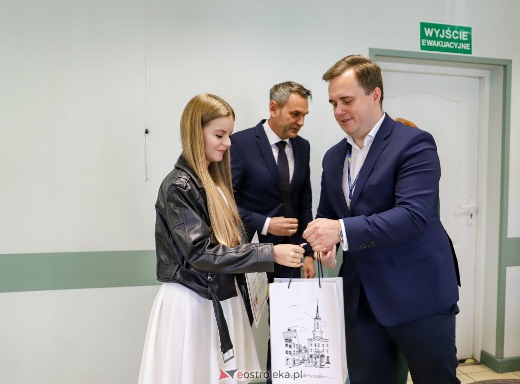 Rozstrzygnięcie konkursu literackiego o św. Janie Pawle II [07.06.2024] - zdjęcie #8 - eOstroleka.pl