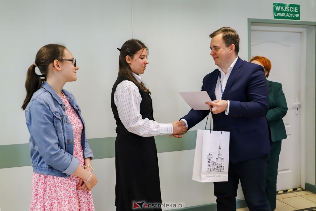 Rozstrzygnięcie konkursu literackiego o św. Janie Pawle II [07.06.2024] - zdjęcie #1 - eOstroleka.pl