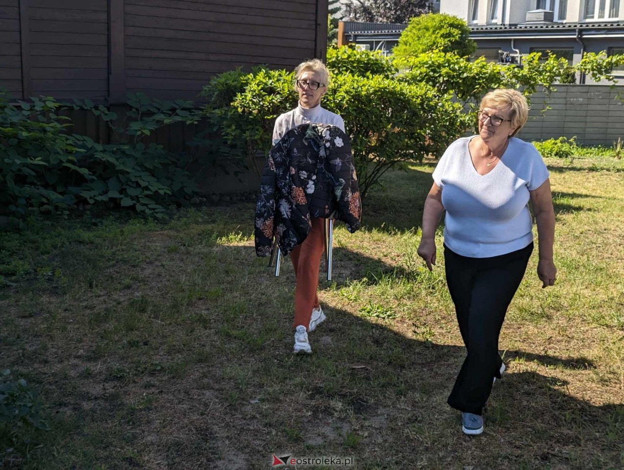 Wspólna alcka WOŚP i SP nr 5 w DPS PCK [08.06.2024] - zdjęcie #6 - eOstroleka.pl