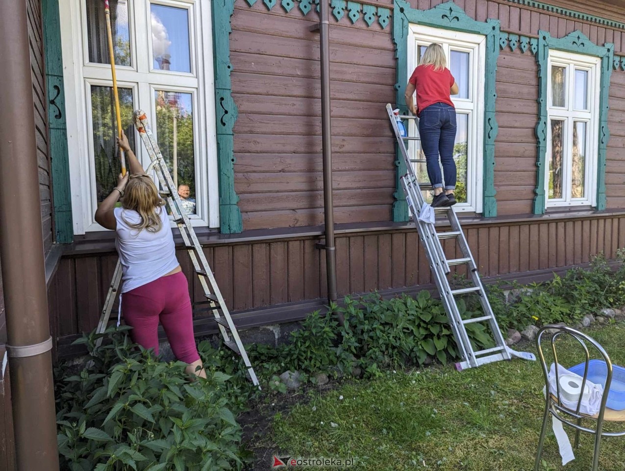 Wspólna alcka WOŚP i SP nr 5 w DPS PCK [08.06.2024] - zdjęcie #2 - eOstroleka.pl