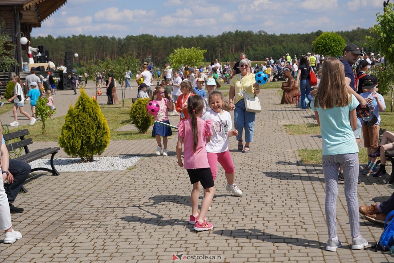 2. Diecezjalny Dzień Dziecka w Kurpiowskiej Krainie – na scenie Arka Noego [8.06.2024] - zdjęcie #190 - eOstroleka.pl
