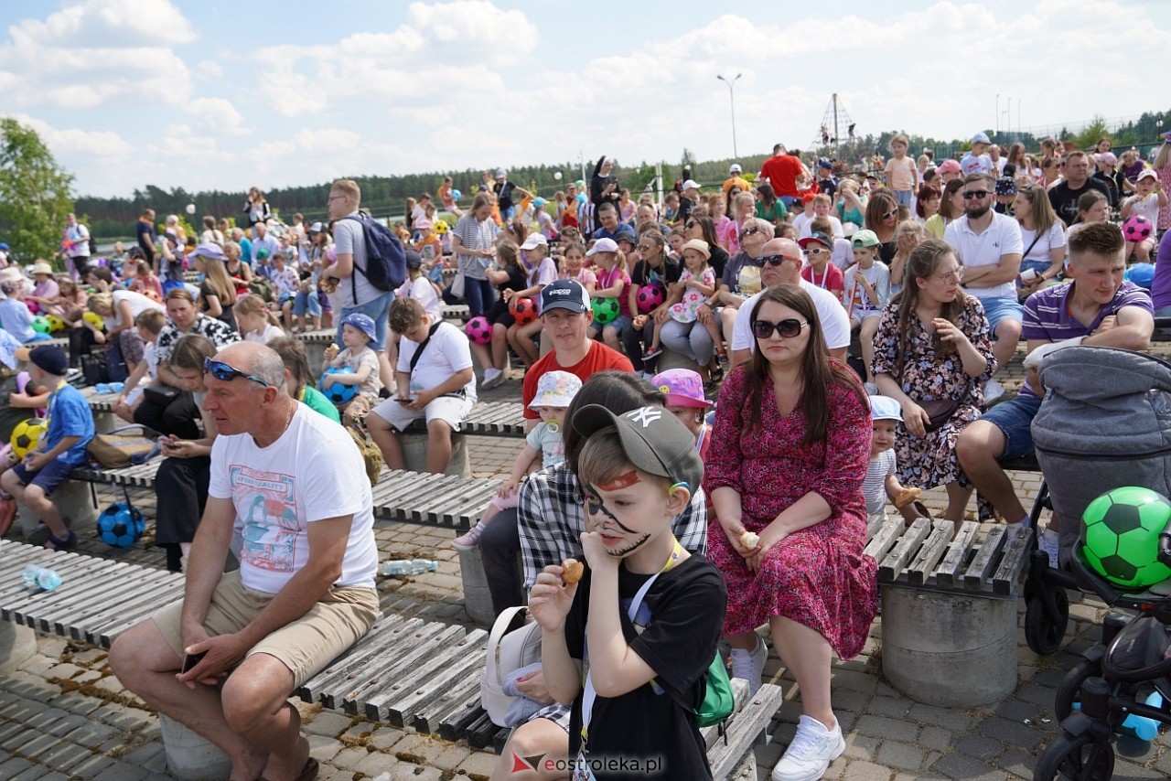 2. Diecezjalny Dzień Dziecka w Kurpiowskiej Krainie – na scenie Arka Noego [8.06.2024] - zdjęcie #142 - eOstroleka.pl
