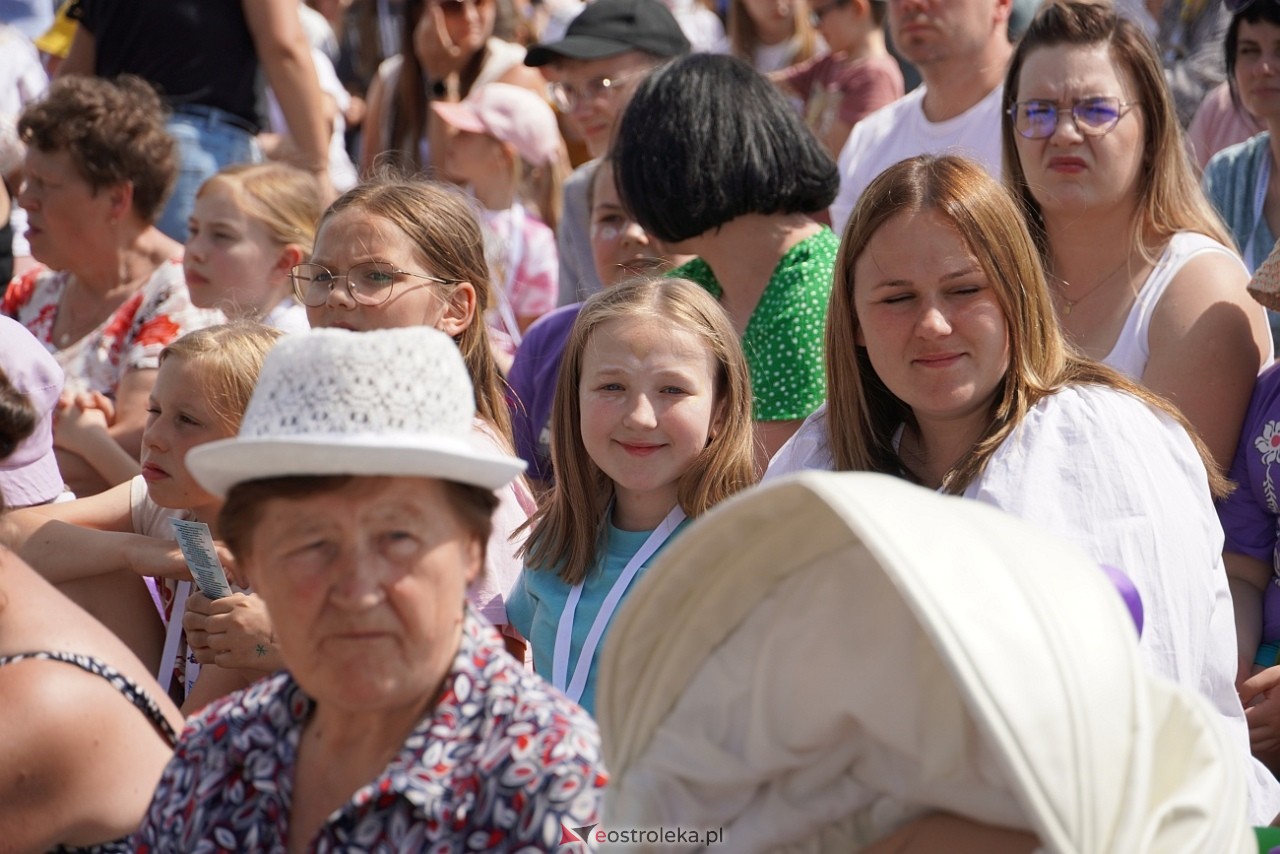 2. Diecezjalny Dzień Dziecka w Kurpiowskiej Krainie – na scenie Arka Noego [8.06.2024] - zdjęcie #72 - eOstroleka.pl