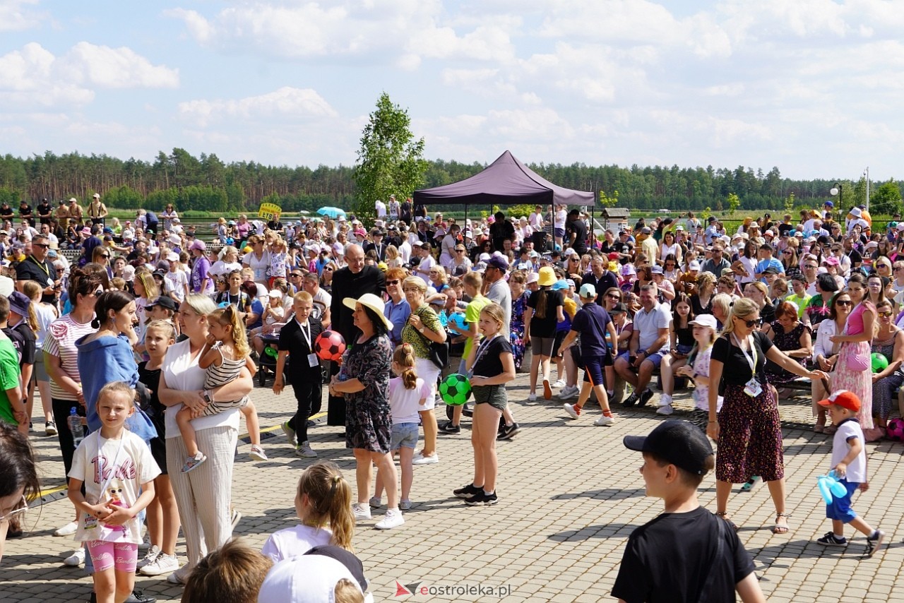 2. Diecezjalny Dzień Dziecka w Kurpiowskiej Krainie – na scenie Arka Noego [8.06.2024] - zdjęcie #64 - eOstroleka.pl