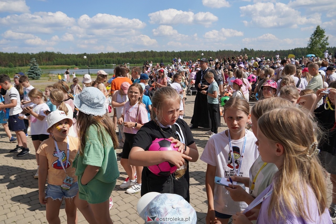 2. Diecezjalny Dzień Dziecka w Kurpiowskiej Krainie – na scenie Arka Noego [8.06.2024] - zdjęcie #52 - eOstroleka.pl