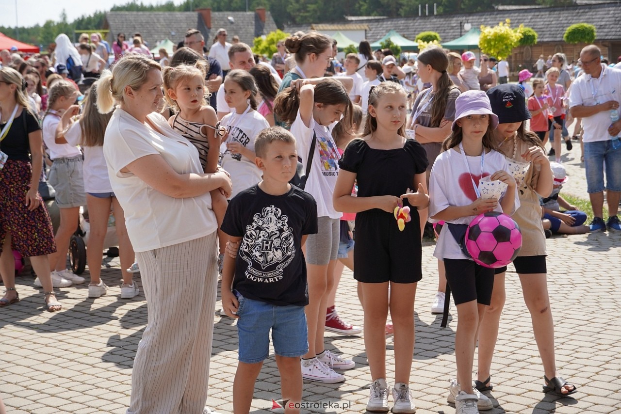 2. Diecezjalny Dzień Dziecka w Kurpiowskiej Krainie – na scenie Arka Noego [8.06.2024] - zdjęcie #45 - eOstroleka.pl