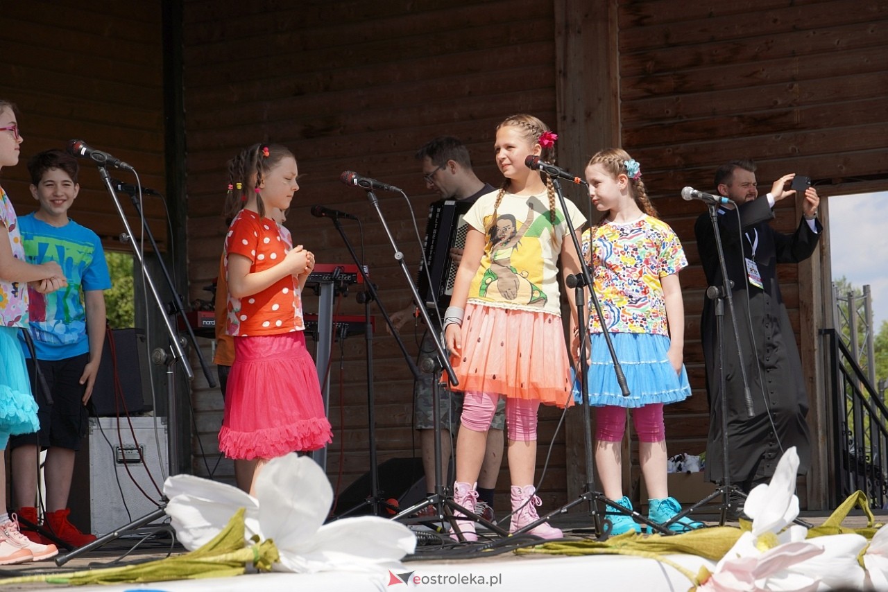 2. Diecezjalny Dzień Dziecka w Kurpiowskiej Krainie – na scenie Arka Noego [8.06.2024] - zdjęcie #111 - eOstroleka.pl