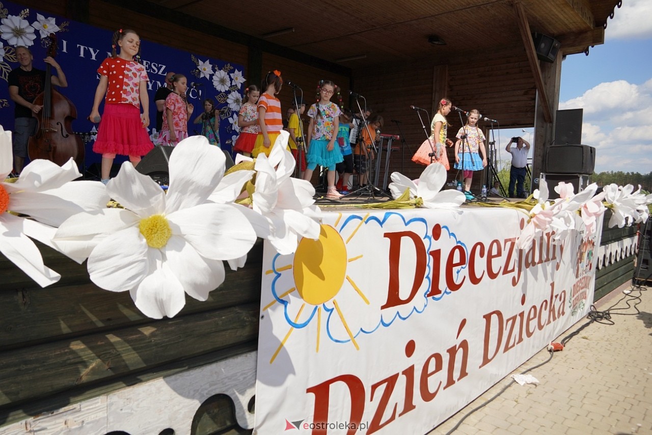 2. Diecezjalny Dzień Dziecka w Kurpiowskiej Krainie – na scenie Arka Noego [8.06.2024] - zdjęcie #65 - eOstroleka.pl
