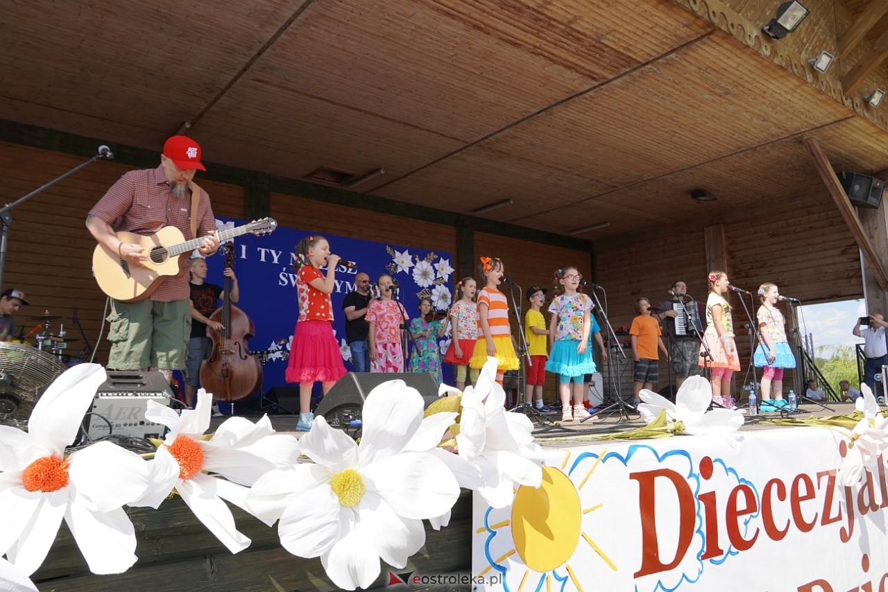 2. Diecezjalny Dzień Dziecka w Kurpiowskiej Krainie – na scenie Arka Noego [8.06.2024] - zdjęcie #53 - eOstroleka.pl