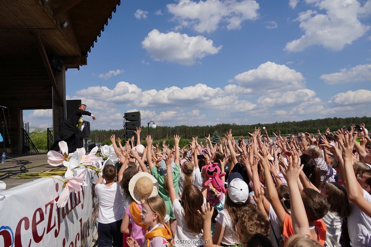 2. Diecezjalny Dzień Dziecka w Kurpiowskiej Krainie – na scenie Arka Noego [8.06.2024] - zdjęcie #12 - eOstroleka.pl
