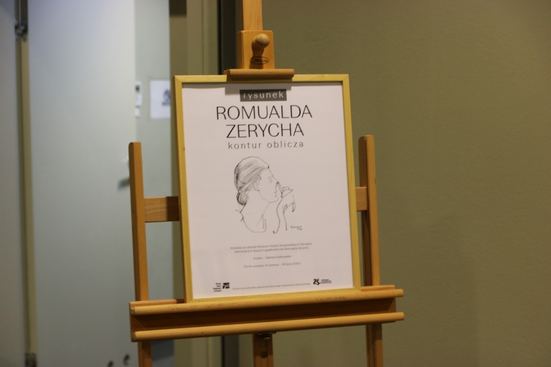 Wernisaż wystawy - „Rysunek Romualda Zerycha. Kontur oblicza” [08.06.24] - zdjęcie #24 - eOstroleka.pl