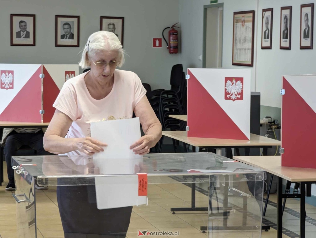 Wybory do Parlamentu Europejskiego w Ostrołęce [09.06.2024] - zdjęcie #10 - eOstroleka.pl