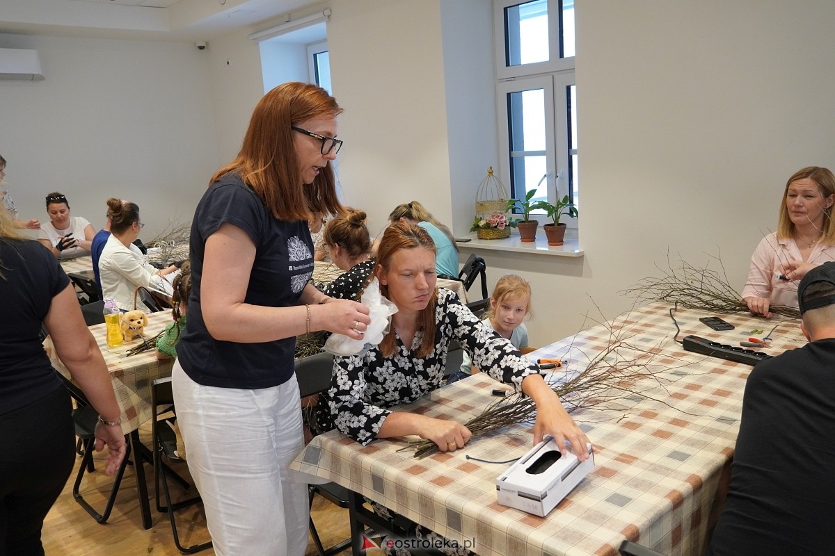„Niedziela w Muzeum” pod hasłem „Wianki na drzwi” - zdjęcie #35 - eOstroleka.pl