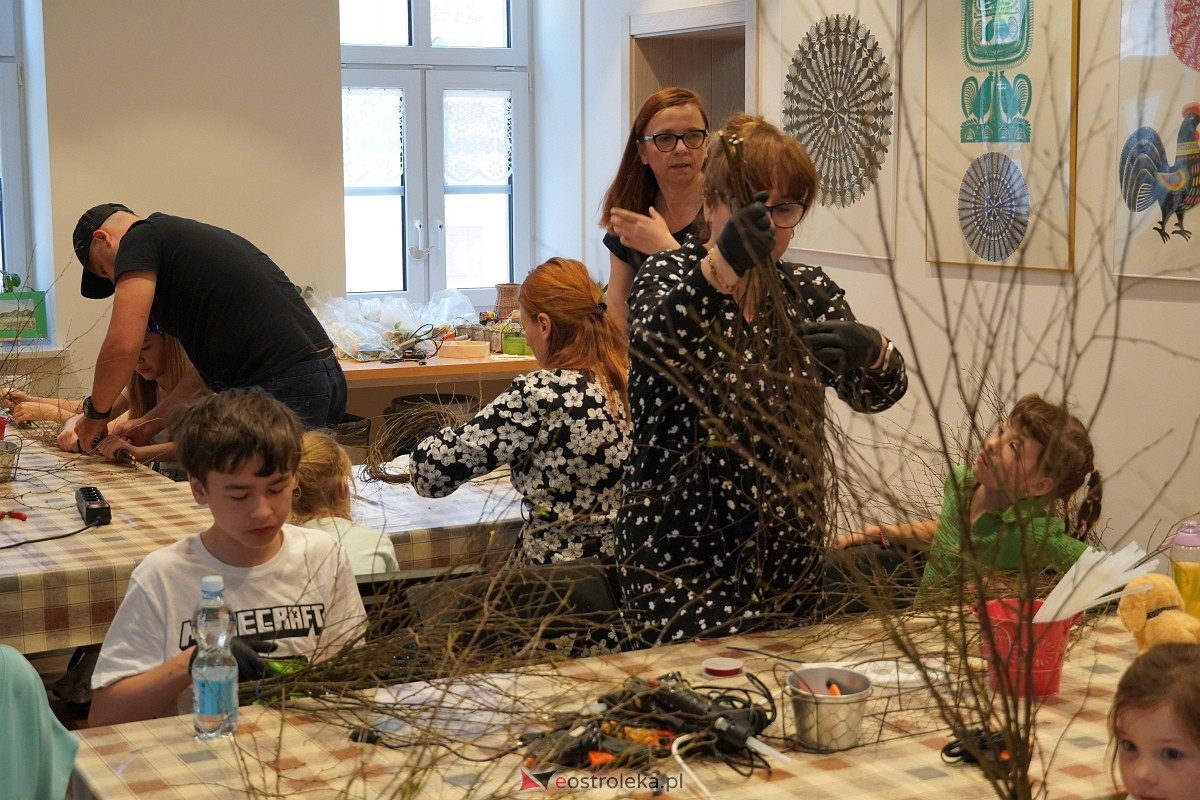 „Niedziela w Muzeum” pod hasłem „Wianki na drzwi” - zdjęcie #25 - eOstroleka.pl