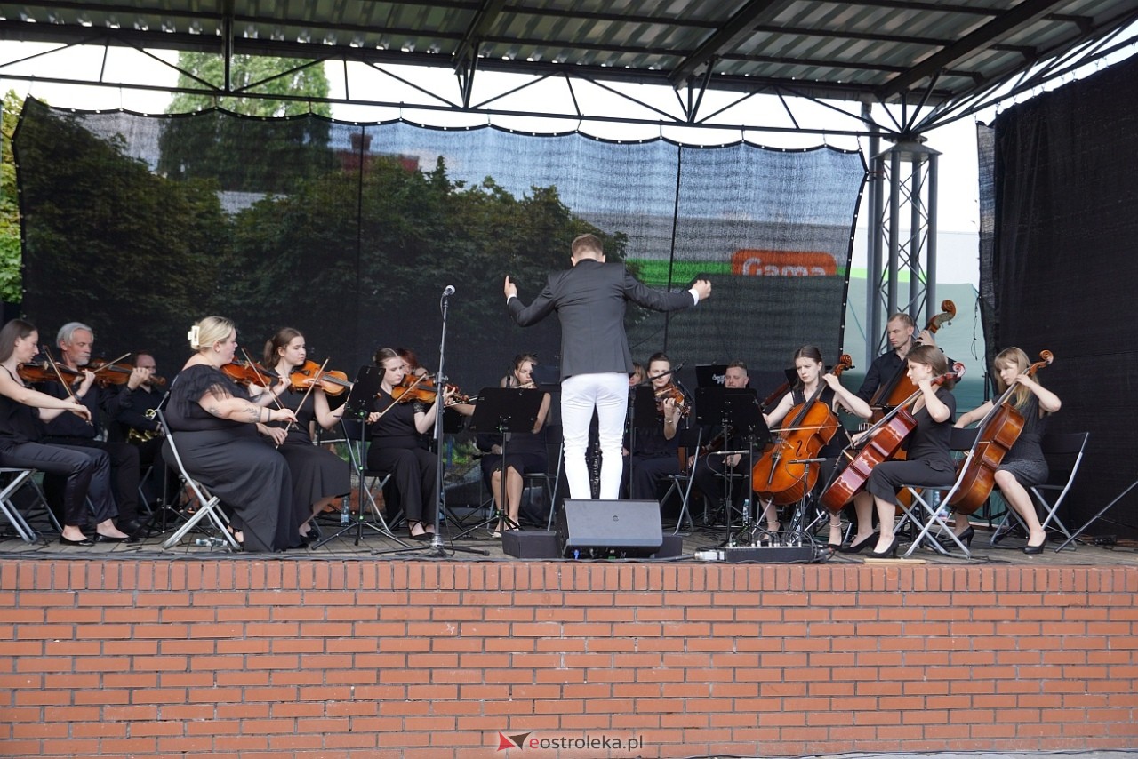 Ostrołęcka Orkiestra Kameralna swojemu miastu [9.06.2024] - zdjęcie #17 - eOstroleka.pl