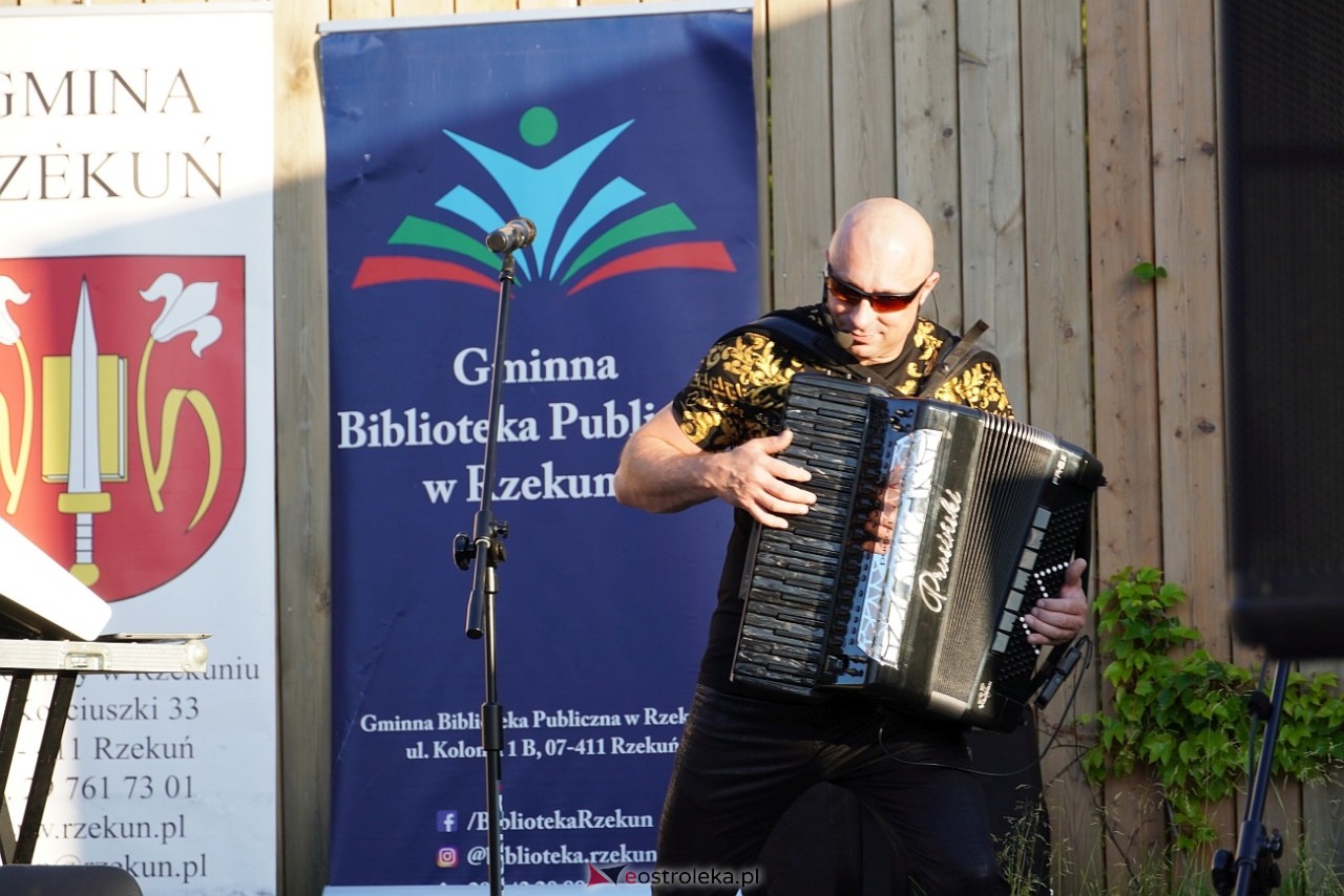 „Muzyczne Lato w Tężni”: Robert Prusiński Accordion Show [9.06.2024] - zdjęcie #83 - eOstroleka.pl