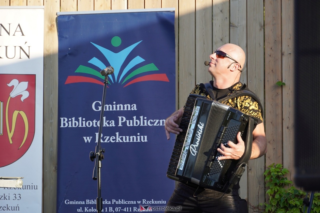 „Muzyczne Lato w Tężni”: Robert Prusiński Accordion Show [9.06.2024] - zdjęcie #81 - eOstroleka.pl