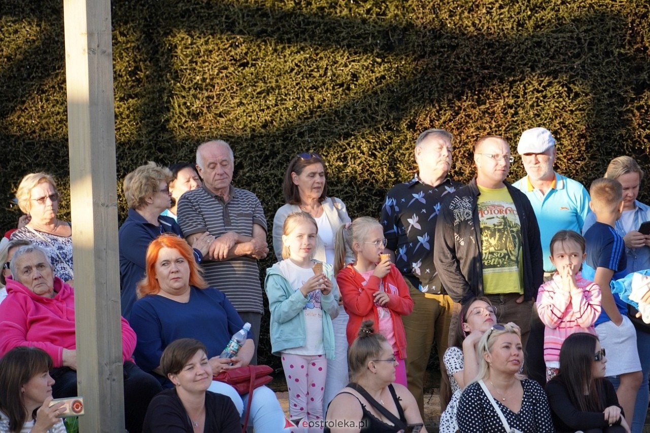 „Muzyczne Lato w Tężni”: Robert Prusiński Accordion Show [9.06.2024] - zdjęcie #76 - eOstroleka.pl