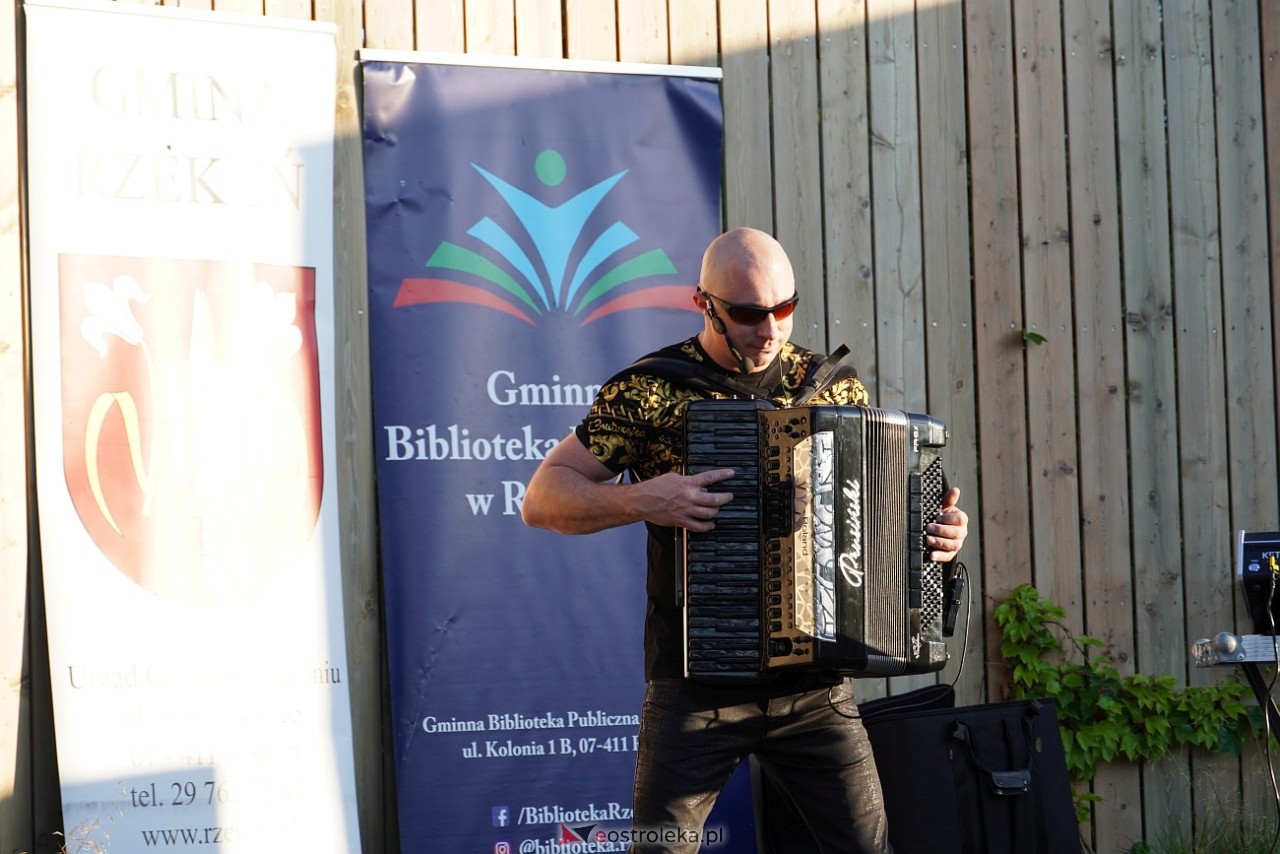 „Muzyczne Lato w Tężni”: Robert Prusiński Accordion Show [9.06.2024] - zdjęcie #55 - eOstroleka.pl