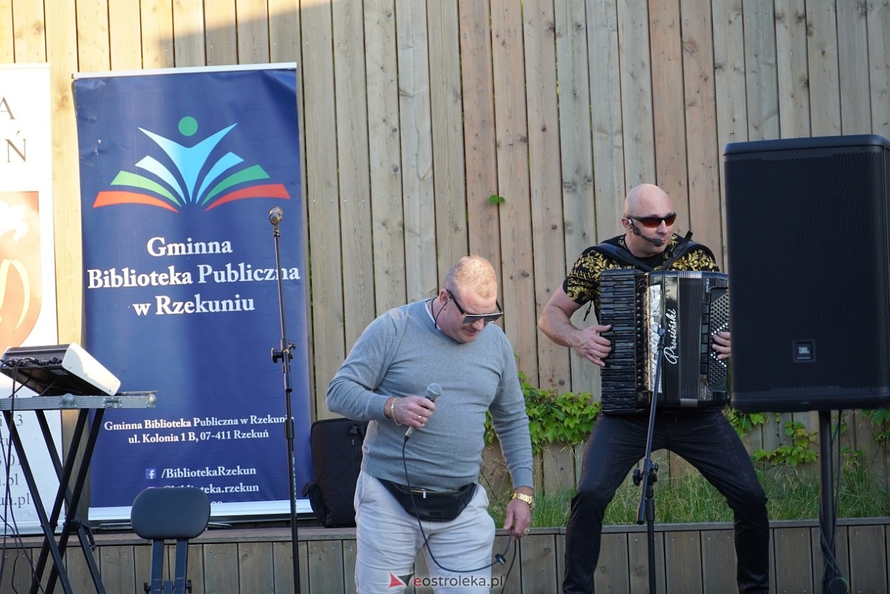 „Muzyczne Lato w Tężni”: Robert Prusiński Accordion Show [9.06.2024] - zdjęcie #3 - eOstroleka.pl