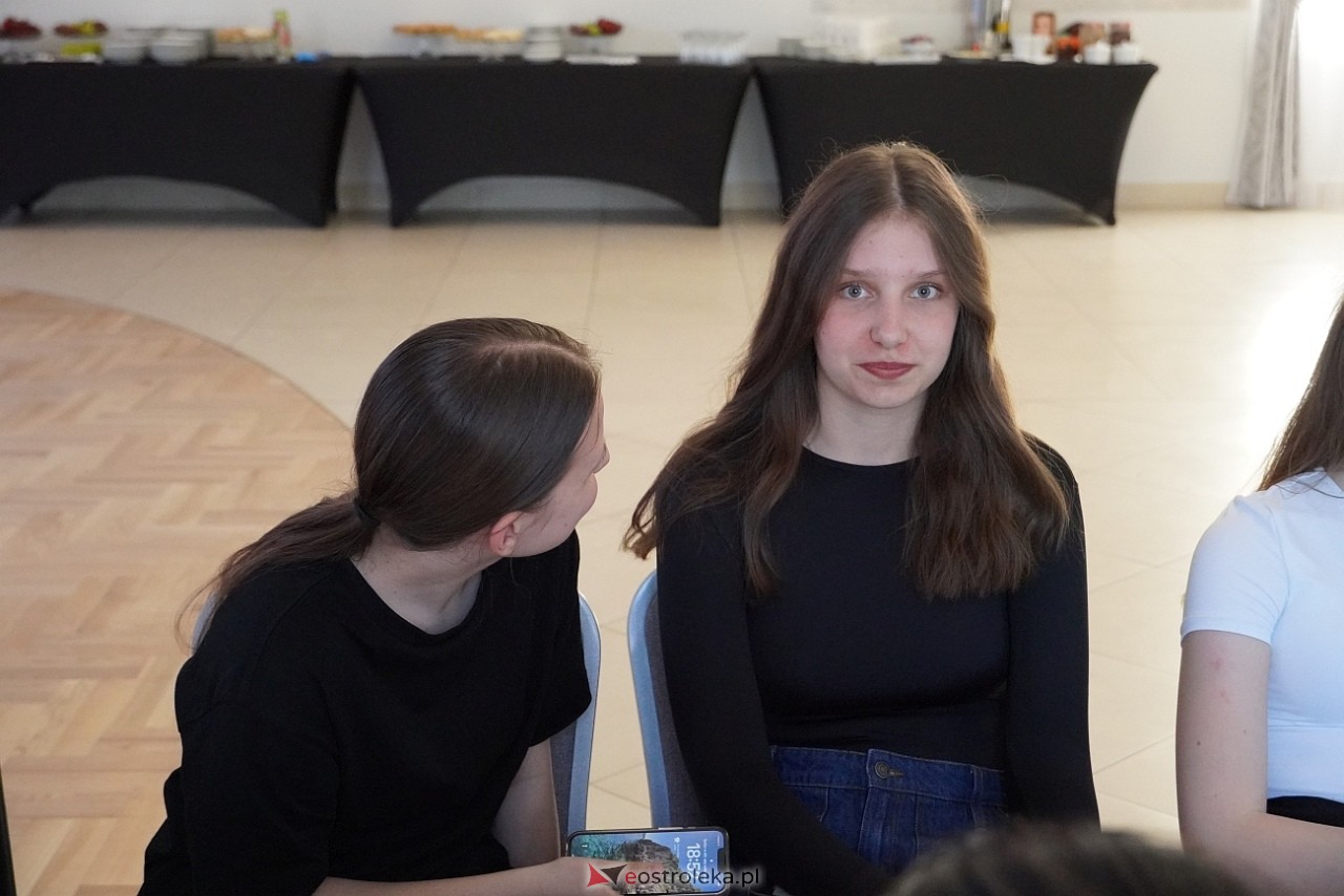 Erasmus Plus - wizyta uczniów z Rumunii i Turcji w III LO w Ostrołęce - zdjęcie #39 - eOstroleka.pl