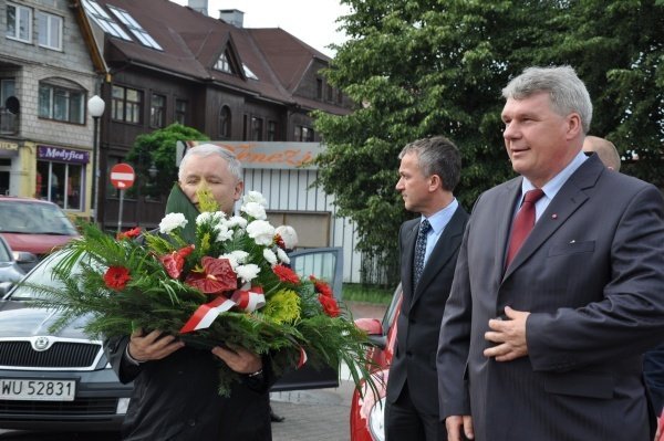 Jarosław Kaczyński w Ostrołęce (3 VII 2011) - zdjęcie #22 - eOstroleka.pl