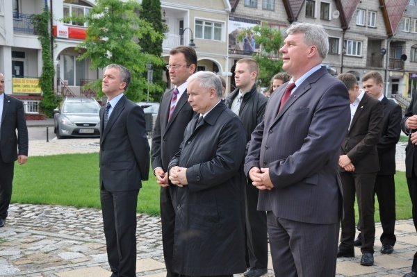 Jarosław Kaczyński w Ostrołęce (3 VII 2011) - zdjęcie #28 - eOstroleka.pl