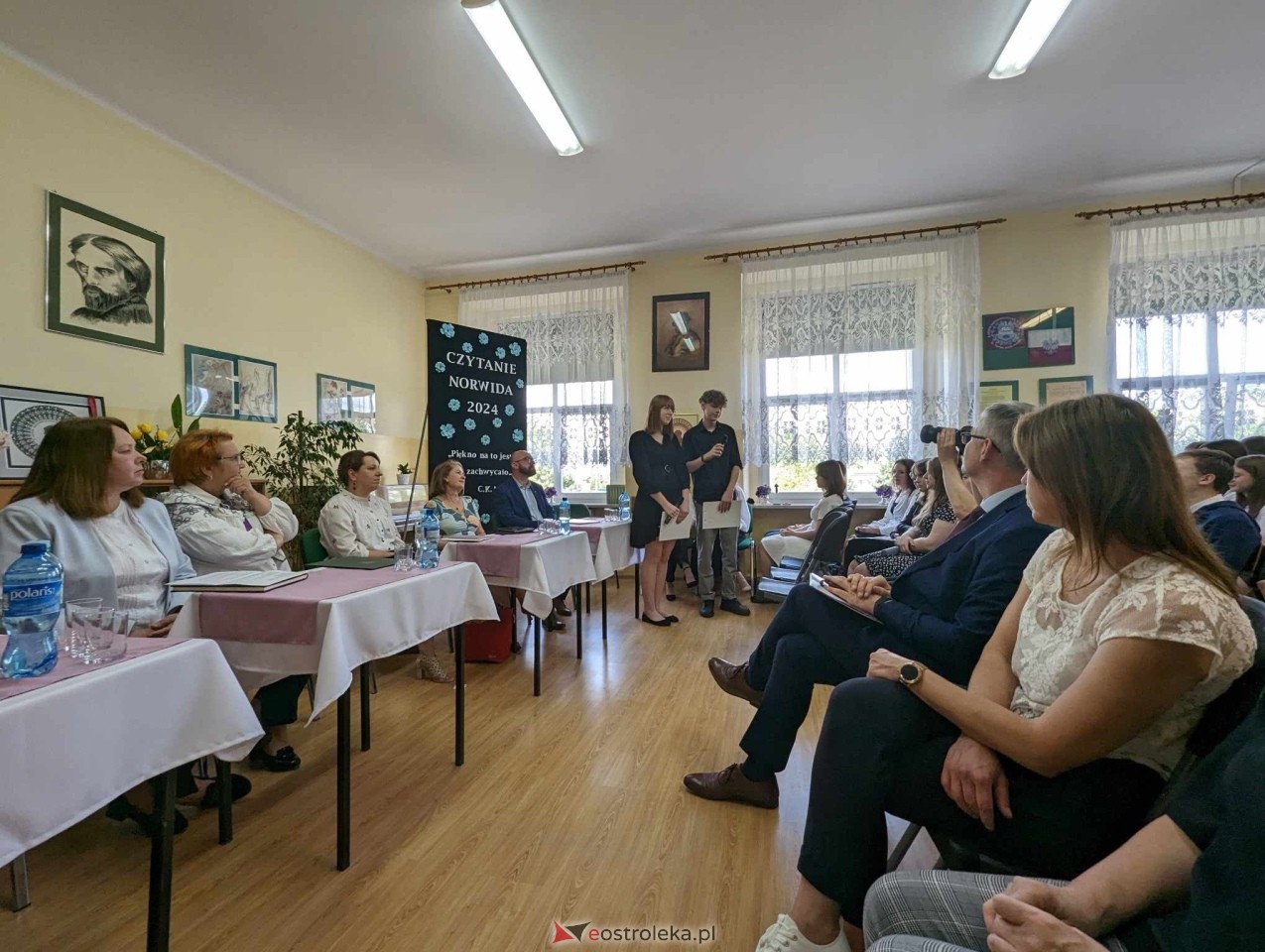 Czytanie Norwida w II LO w Ostrołęce [12.06.2024] - zdjęcie #36 - eOstroleka.pl