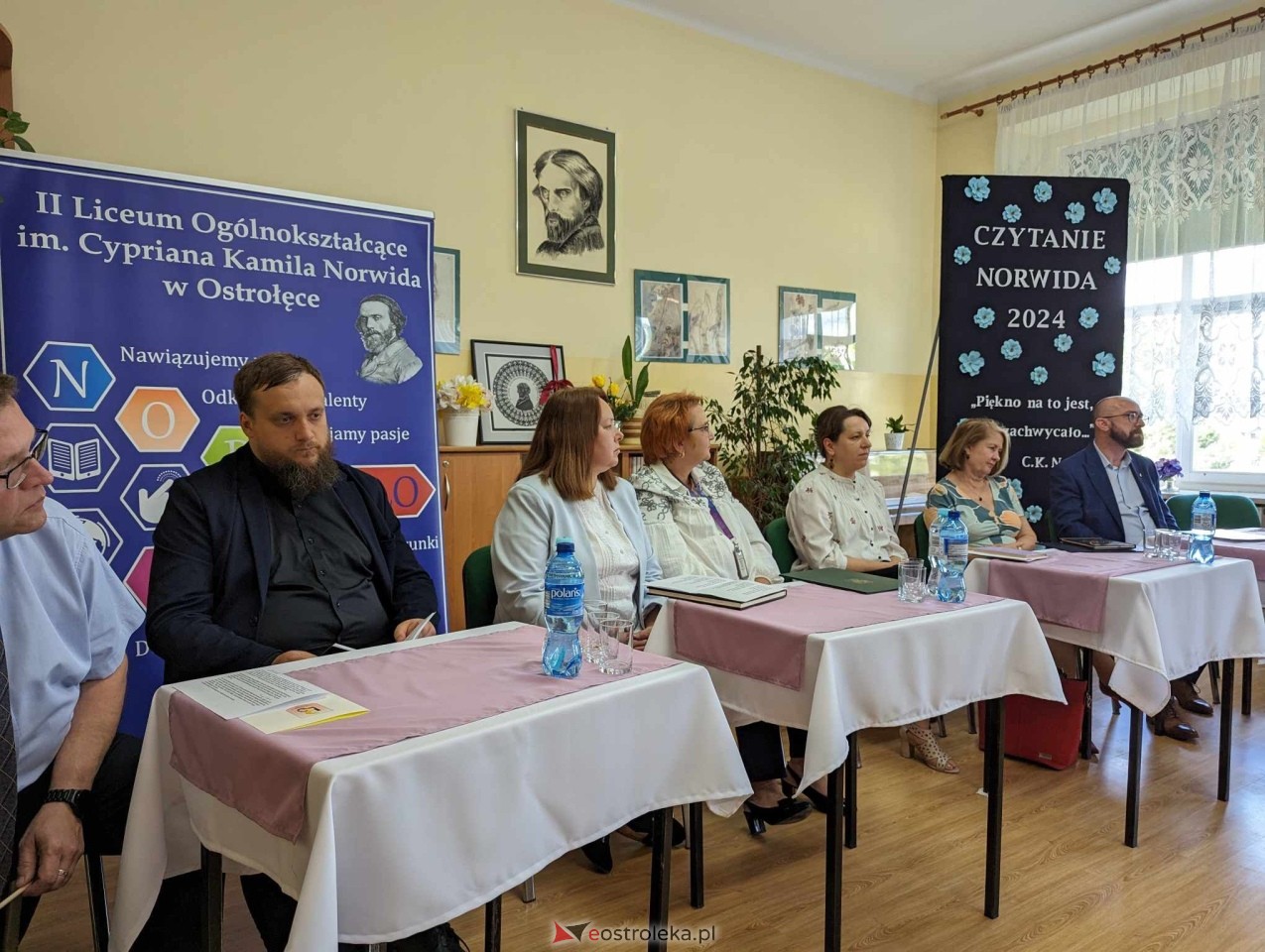 Czytanie Norwida w II LO w Ostrołęce [12.06.2024] - zdjęcie #35 - eOstroleka.pl