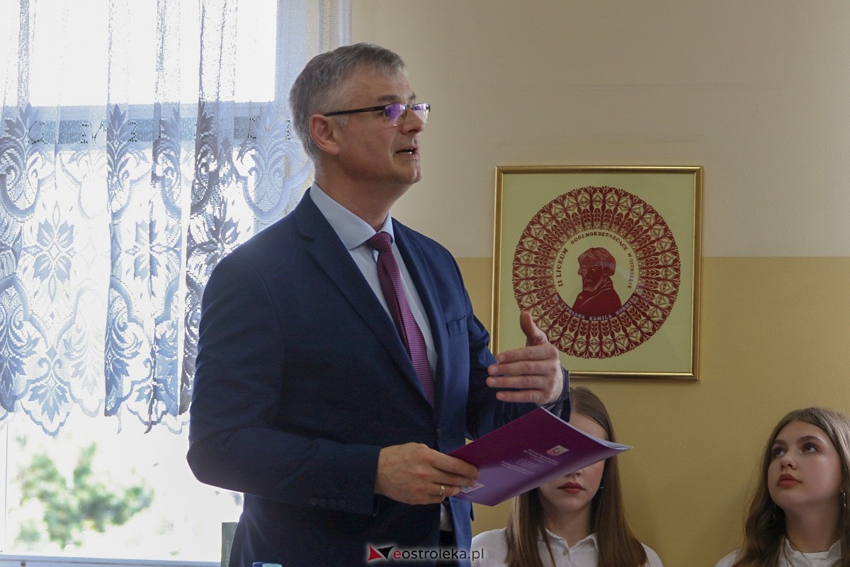 Czytanie Norwida w II LO w Ostrołęce [12.06.2024] - zdjęcie #16 - eOstroleka.pl
