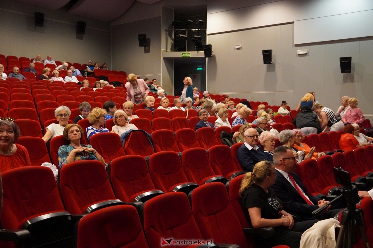 Ostrołęcki Uniwersytet Trzeciego Wieku żegna kolejny rok akademicki [12.06.2024] - zdjęcie #68 - eOstroleka.pl