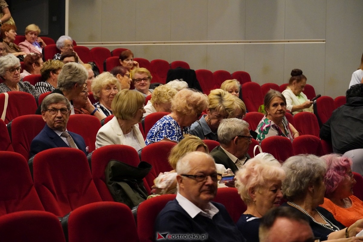 Ostrołęcki Uniwersytet Trzeciego Wieku żegna kolejny rok akademicki [12.06.2024] - zdjęcie #64 - eOstroleka.pl