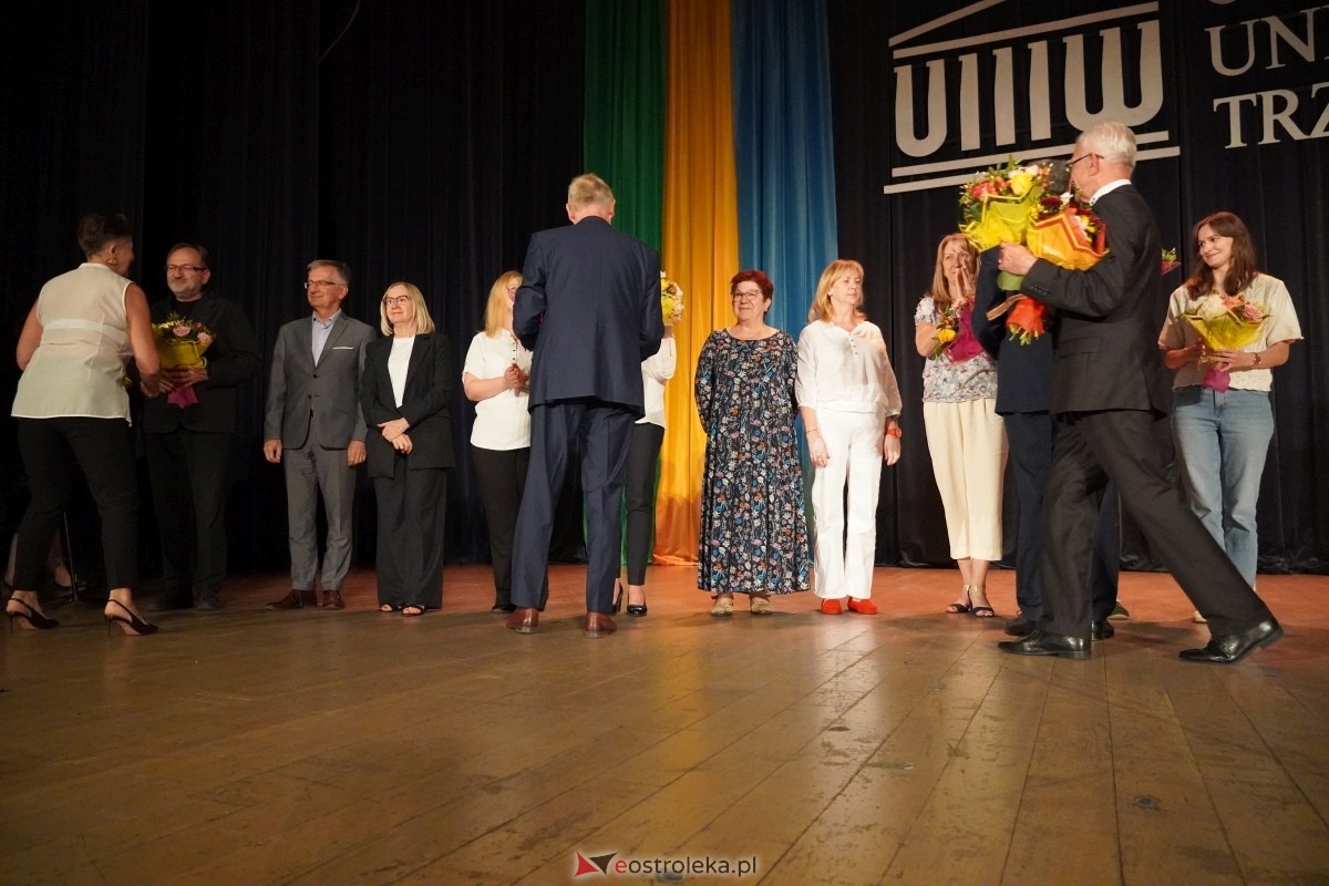 Ostrołęcki Uniwersytet Trzeciego Wieku żegna kolejny rok akademicki [12.06.2024] - zdjęcie #15 - eOstroleka.pl