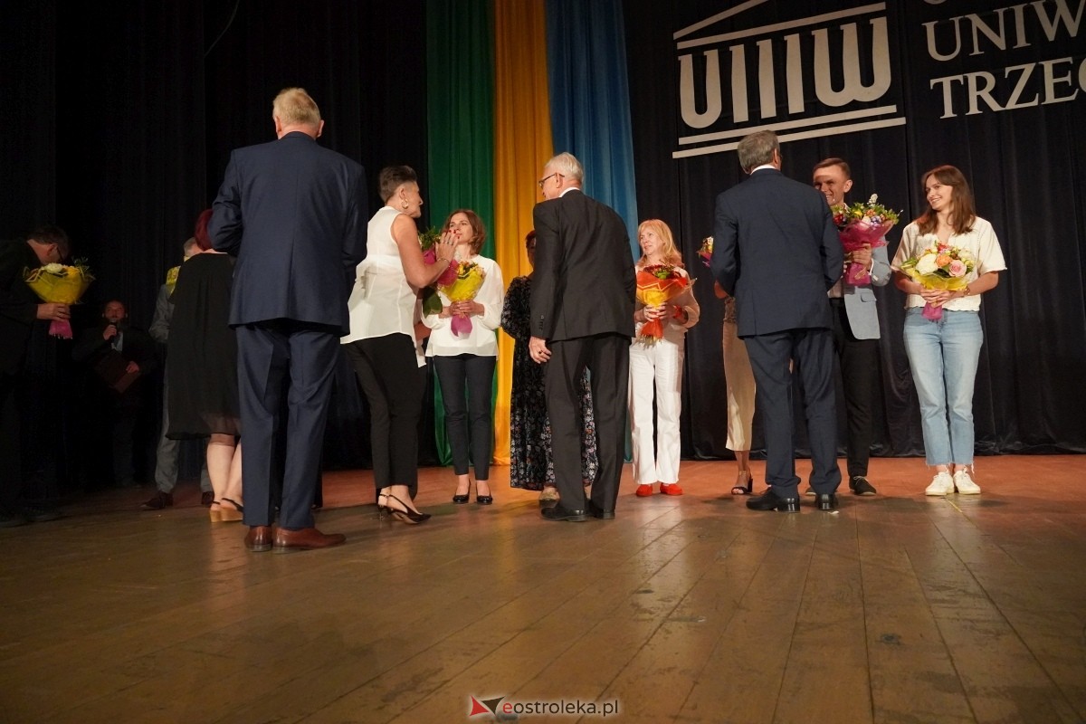 Ostrołęcki Uniwersytet Trzeciego Wieku żegna kolejny rok akademicki [12.06.2024] - zdjęcie #11 - eOstroleka.pl