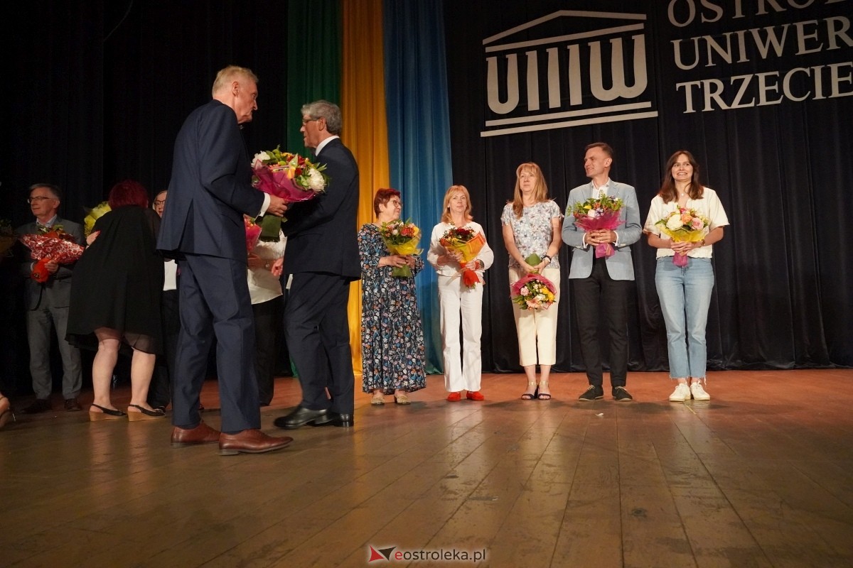 Ostrołęcki Uniwersytet Trzeciego Wieku żegna kolejny rok akademicki [12.06.2024] - zdjęcie #6 - eOstroleka.pl
