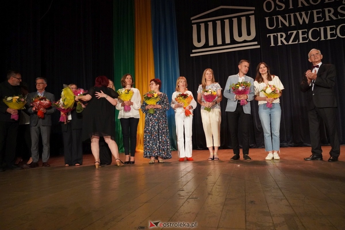 Ostrołęcki Uniwersytet Trzeciego Wieku żegna kolejny rok akademicki [12.06.2024] - zdjęcie #5 - eOstroleka.pl